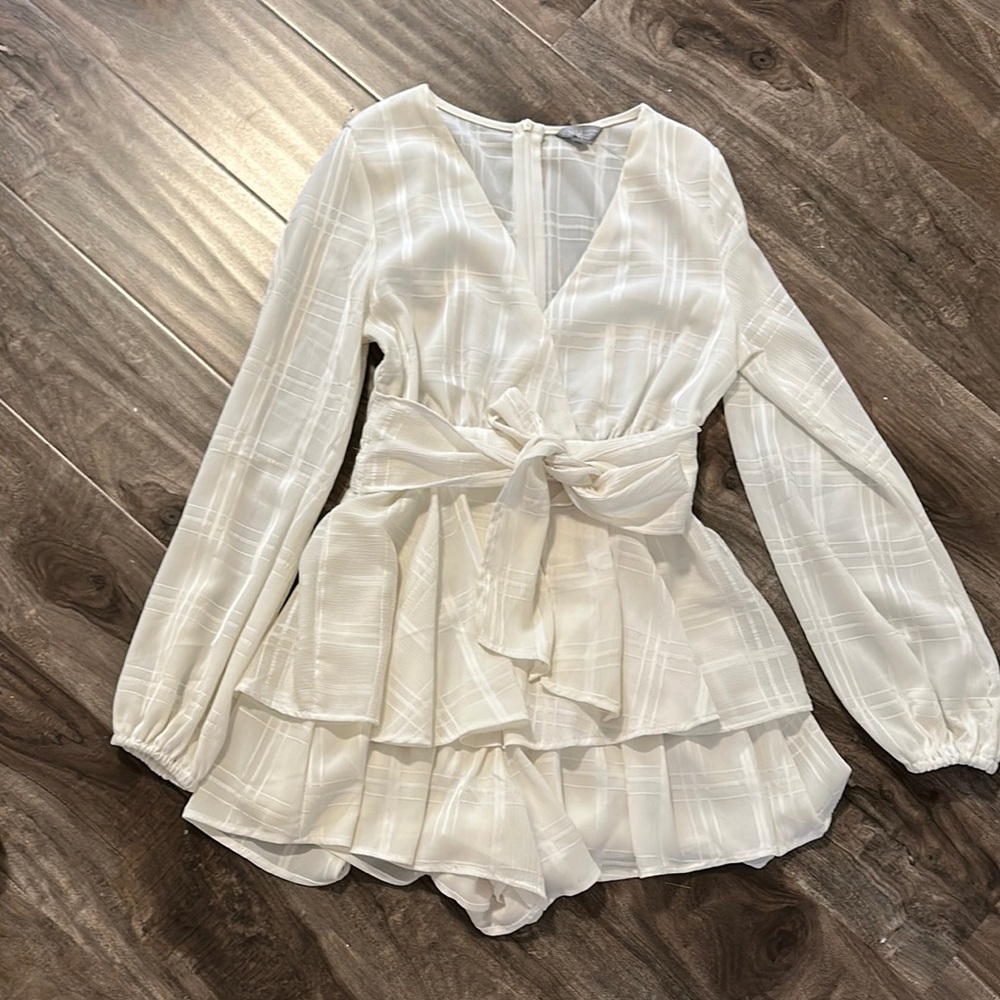 Elegant White Long Sleeve Romper